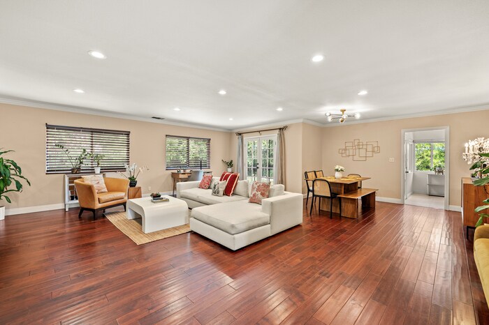 Primary Photo - Chic Family house in West Covina