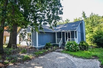 Building Photo - 518 Singletary Pl