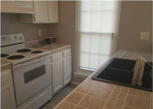 Building Photo - 3883 Augustine Cir