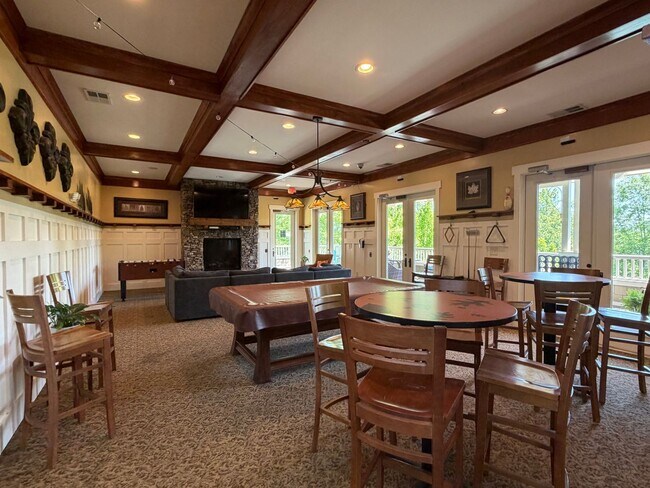 Foto del edificio - 1615 Elmwood Ct