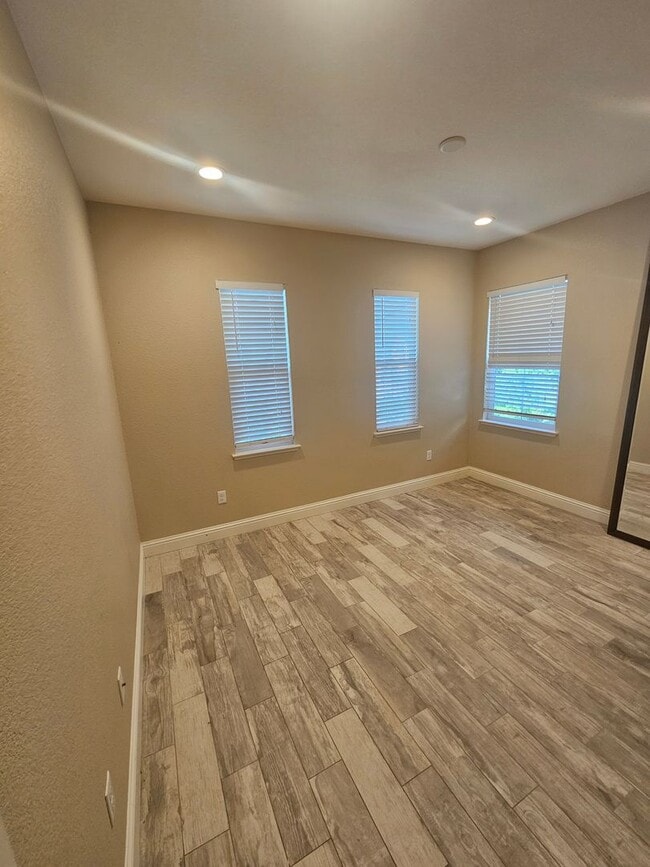 Building Photo - South Reno 4 bedroom home