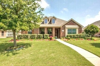 Building Photo - 216 Cliffbrook Dr