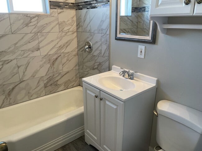 Building Photo - 3 Bedroom 1 Bathroom in Ogden