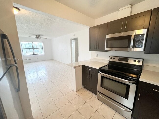 Foto del edificio - 2355 Linton Ridge Cir