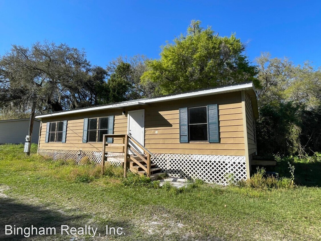 Primary Photo - 3 br, 2 bath House - 38029 Meyer Ave