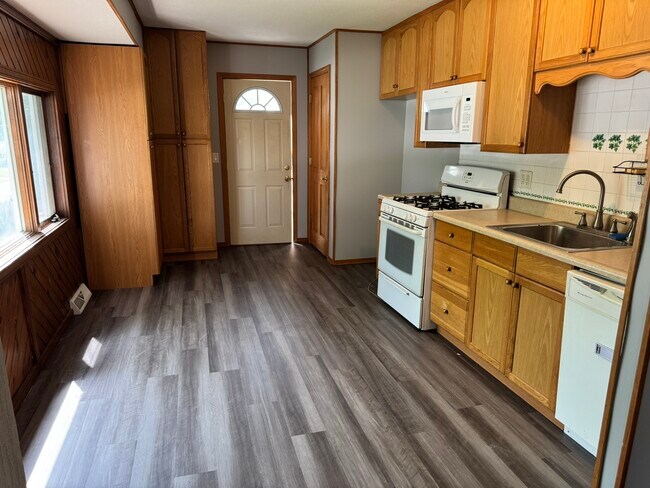 Foto del edificio - 413 30th Ave W