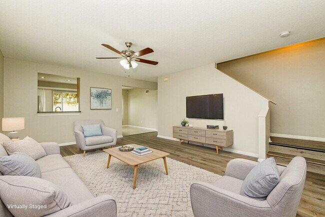 Foto del edificio - 1818 Horsechestnut Ct