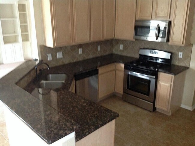 Building Photo - 23 Tivoli Garden Ct