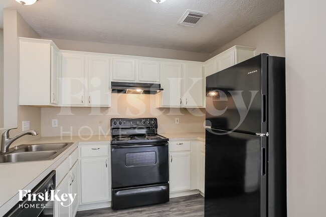 Building Photo - 916 Wilaby Ln