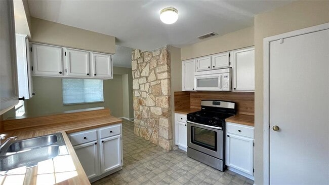 Foto del edificio - 509 Riverwood Dr