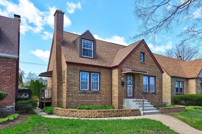 Building Photo - 1644 N 73rd Ct