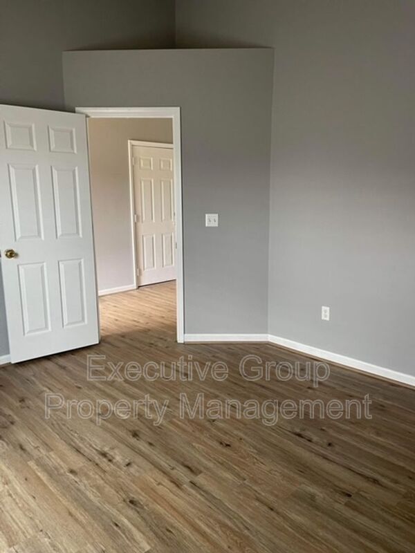 Foto del edificio - 104 Cottage Cir