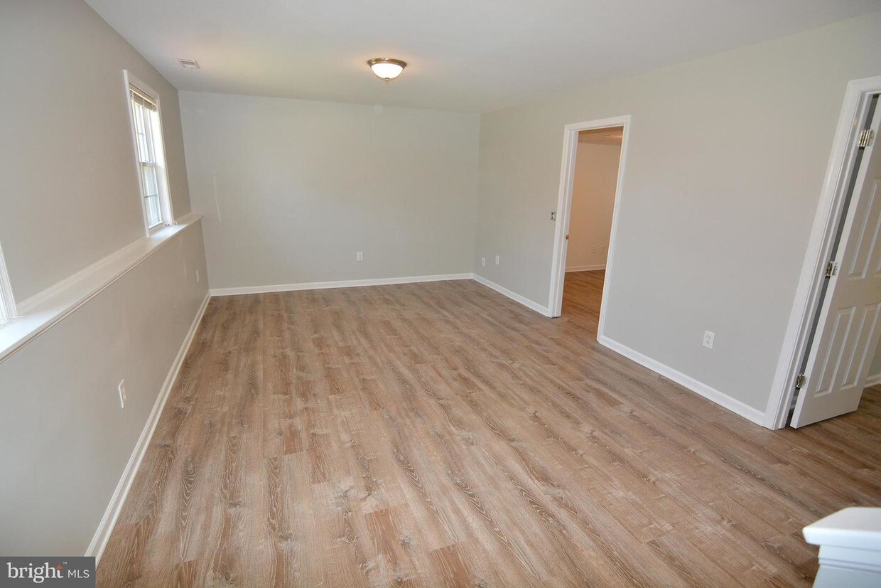 3705 8th Ave, Edgewater, MD 21037 House Rental in Edgewater, MD