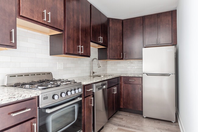 Foto del edificio - 454 W Barry Ave