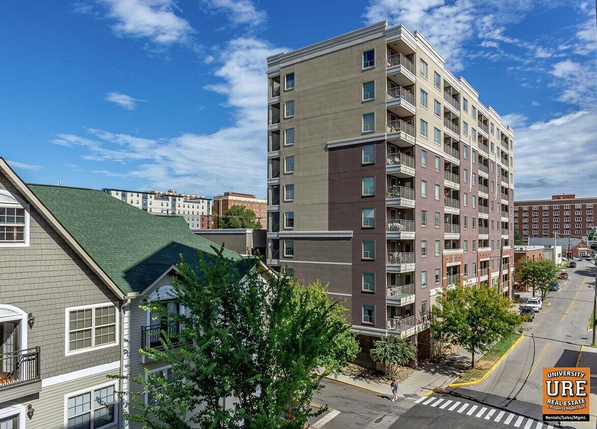 Foto principal - Great find for Lake Plaza: Available for E...