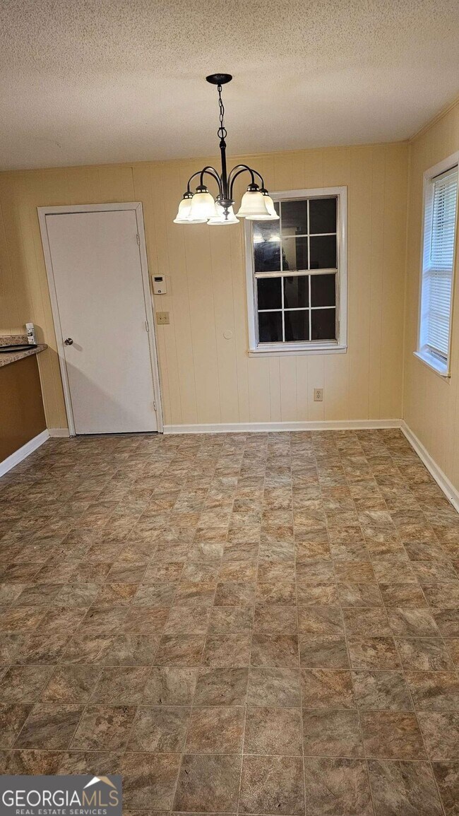 Building Photo - 412 Vienna Cir
