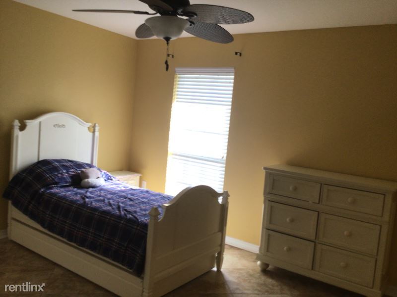 Building Photo - 3 br, 2 bath House - 7108 Raintree Ln