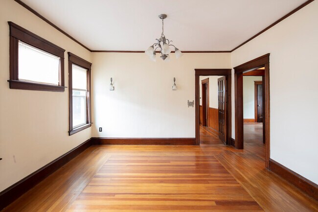 Dining Room - 64 Lindy Ave