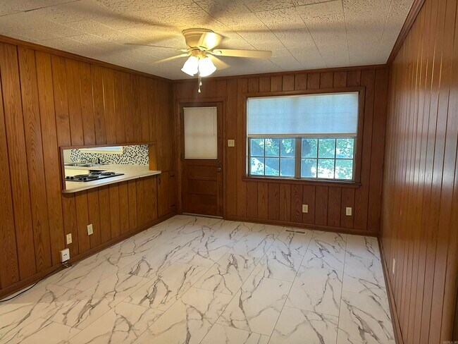 Foto del edificio - 6719 Brentwood Rd