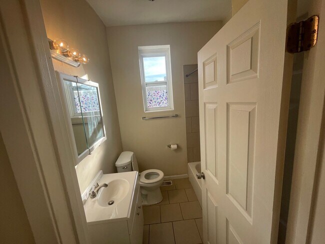 Building Photo - Spacious SFH in Benton Park West Ready to be Called Home