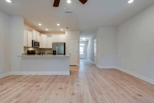 Foto del edificio - 67 Sandhill Pines Dr