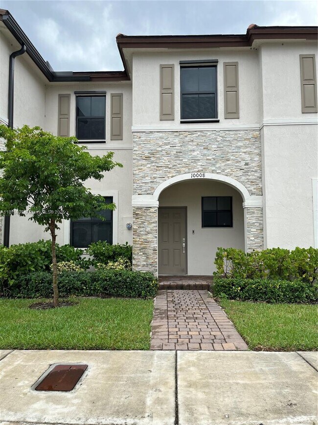 Foto del edificio - 10008 SW 228th Terrace
