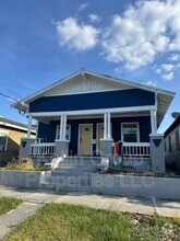 Building Photo - 2524 W Cherry St