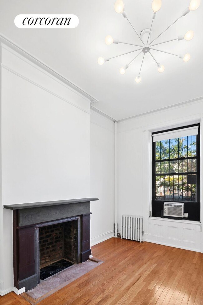 Foto del edificio - 683 Degraw St