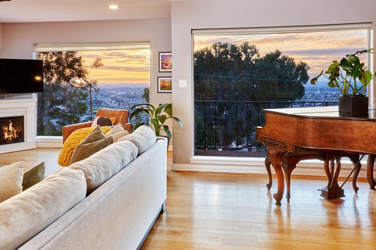Foto principal - 4350 Summit Dr