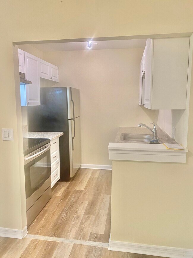 Building Photo - 1500 N Congress Ave