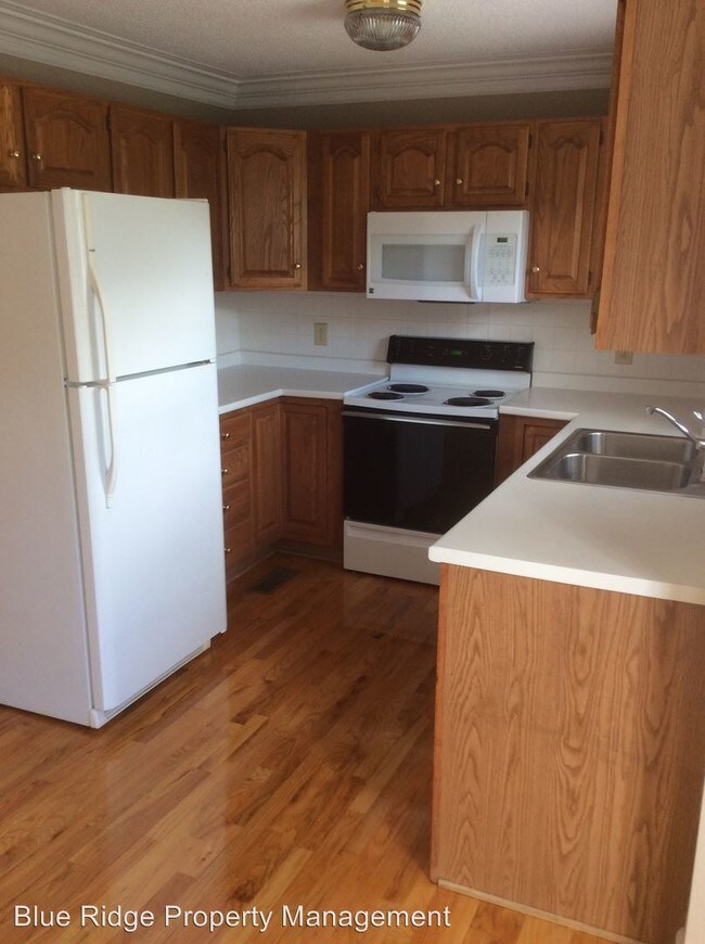 Building Photo - 2 br, 1.5 bath House - 144 Eagle View Pvt Dr