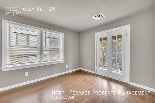 Building Photo - Beautifully Renovated, Unique 3B with W/D,...