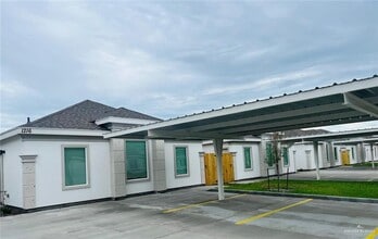 Building Photo - 1205 W Sucre Dr