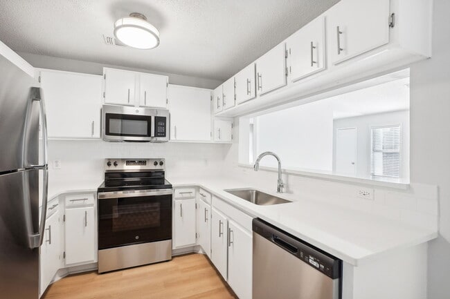 Building Photo - Cambridge Park Apartments