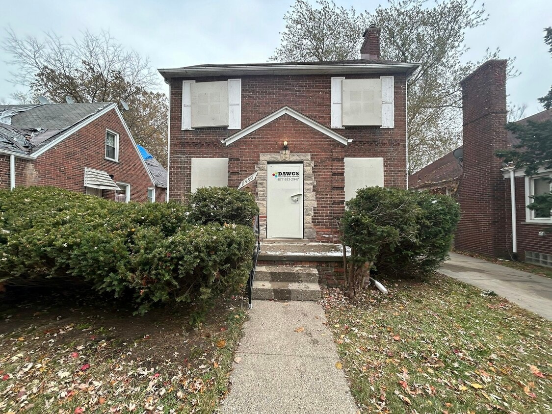 Foto principal - 11490 Laing St