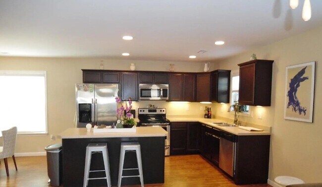 Foto del edificio - Spacious Greenville Home with Fenced Yard