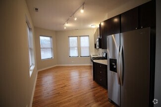 Building Photo - 4200 N Milwaukee Ave