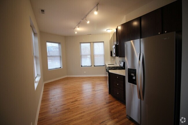 Building Photo - 4200 N Milwaukee Ave