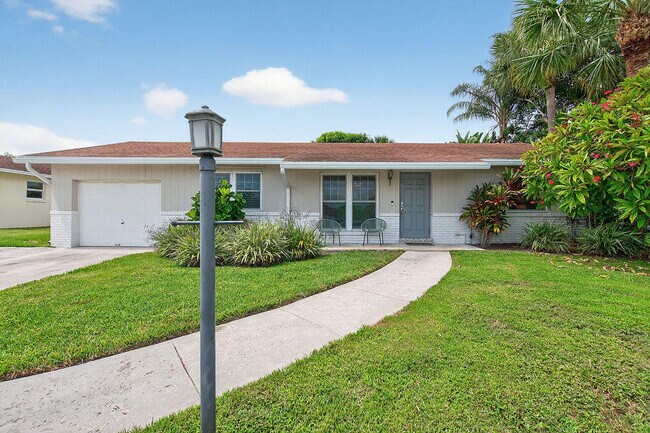 Foto del edificio - 9627 Althea Way
