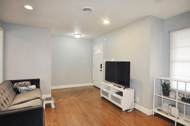 Foto del edificio - 723 College Oaks Dr