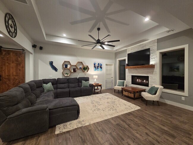 Building Photo - 16408 Brookefield Dr