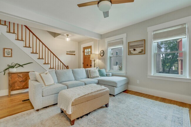 Foto del edificio - 15 Woodbury Ave