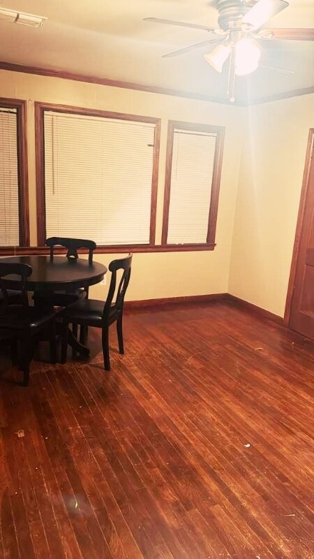 Foto del edificio - 2076 Midway St