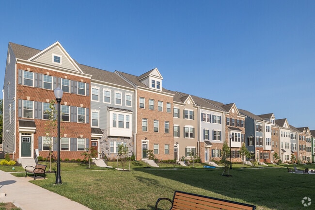 Manassas townhouses offer the perfect blend of convenience and comfort.
