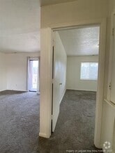 Building Photo - 1122 Southwood Dr