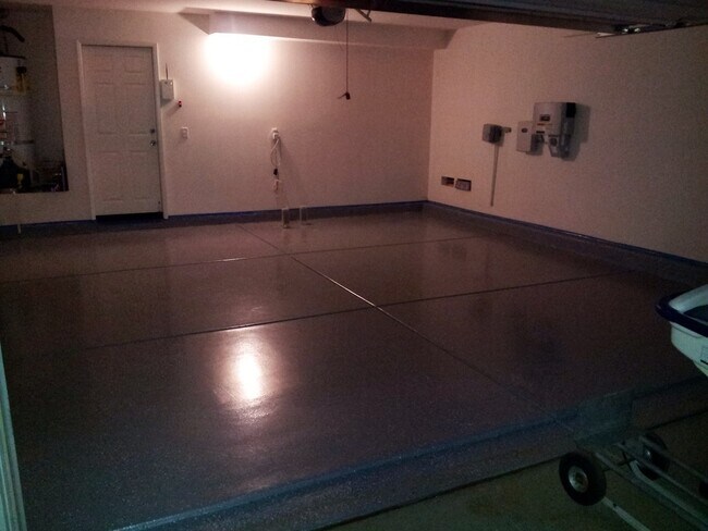 Foto del edificio - SOLAR HOME * CORNER HOUSE * HUGE BACK YARD * NICE PERRIS HOME.