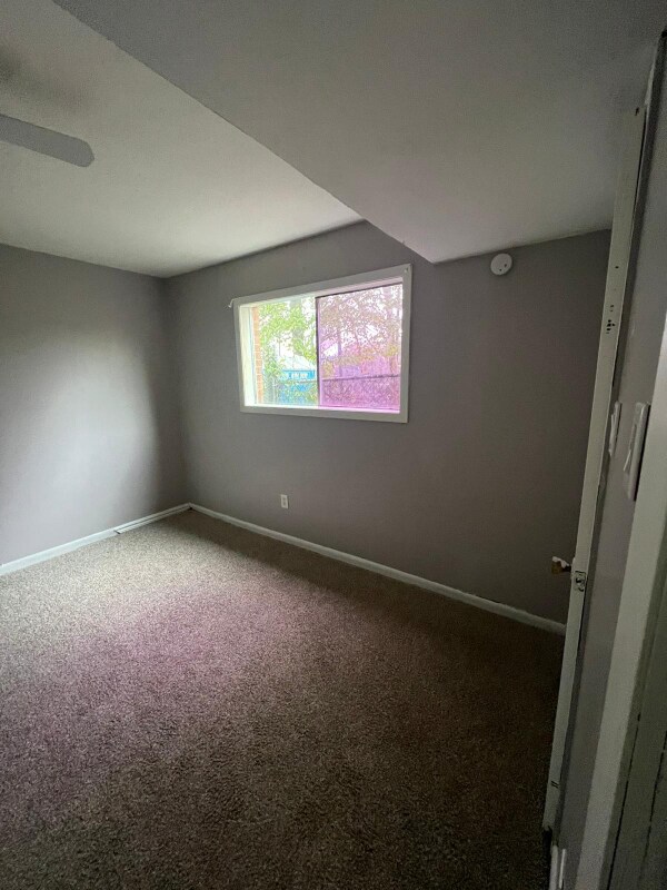 Building Photo - 5513 Newport St