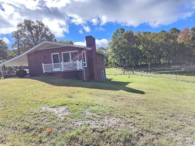 Building Photo - 318 Hammond St