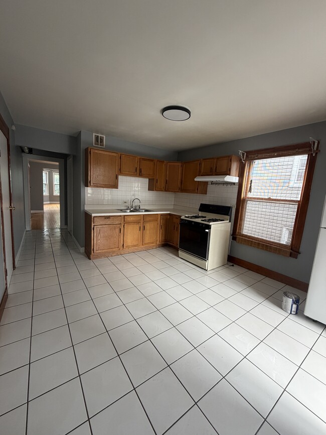 Building Photo - 2828 N Christiana Ave