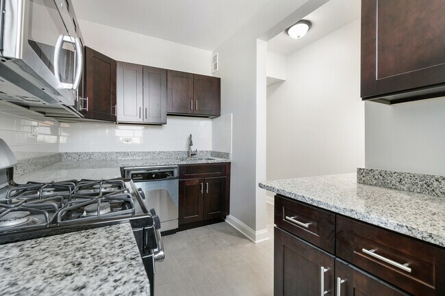 Foto del edificio - 1110 W Glenlake Ave